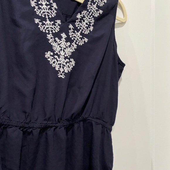 Navy + White Embroidered Top - Picture 4 of 9